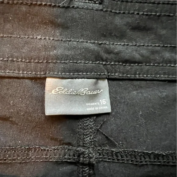 Eddie Bauer summer trail shorts - Picture 3 of 7